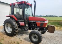 Трактори з заднім приводом Case IH 3230