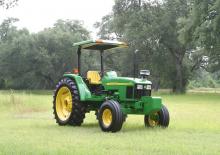Трактори з заднім приводом John Deere 5615 F Std
