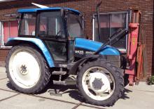 Трактори з заднім приводом Ford-NH 5635
