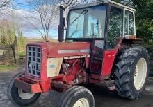 Трактори з заднім приводом International Harvester 574