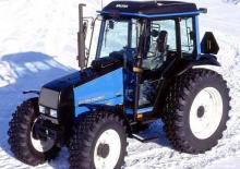 Трактори з заднім приводом Valtra 600-2