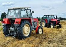 Трактори з заднім приводом Ursus 902