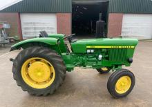 Трактори з заднім приводом John Deere 920