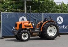 Трактори з заднім приводом Renault DIONIS 120