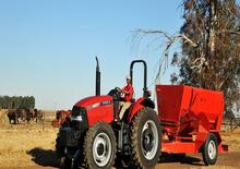 Трактори з заднім приводом Case IH Farmall 140A