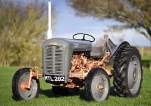 Трактори з заднім приводом Massey Ferguson FE-35
