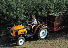 Трактори з заднім приводом Renault FRUCTUS 130