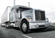Тягачі International 9900i 124 Hi-Rise Sleeper Cummins ISX15