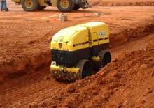 Вібраційні траншейні катки Wacker RT 82 SC