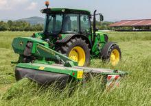 Задньо-привідний косильний диск із кондиціонуванням John Deere 324A
