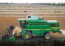 Зерновий комбайн John Deere 2258 HM