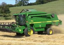 Зерновий комбайн John Deere 2264