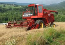 Зерновий комбайн Massey Ferguson 750