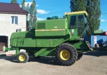 Зерновий комбайн John Deere 975