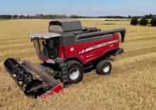 Зерновий комбайн Massey Ferguson Beta 7360