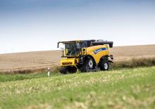 Зерновий комбайн New Holland CX7.90 ST5 Tracks