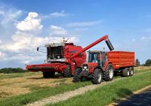 Зерновий комбайн Massey Ferguson MF 38 E