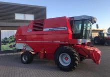 Зерновий комбайн Massey Ferguson MF 40 RS