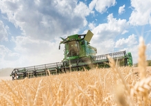 Зерновий комбайн John Deere S780 