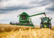 Зерновий комбайн John Deere W 550 i